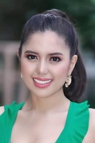 Isabelle De Leon portrait
