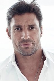 Manu Bennett portrait
