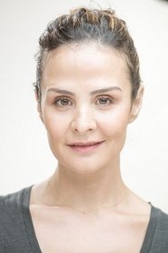 Lenika Arfani portrait