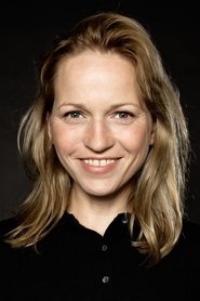 Julia Hummer portrait