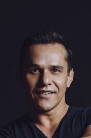 Steve Cardenas portrait