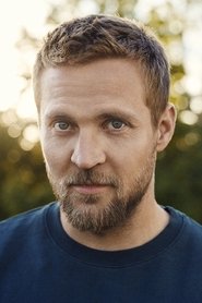 Tobias Santelmann portrait