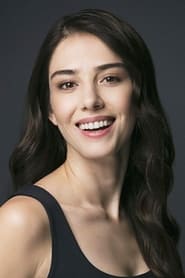 Özge Gürel portrait