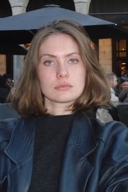 Nanou Leval portrait