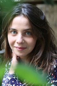 Éva Lallier portrait