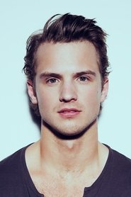 Freddie Stroma portrait
