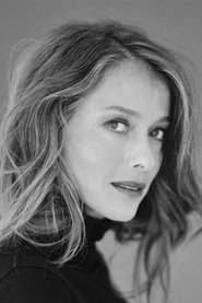 Estelle Skornik portrait