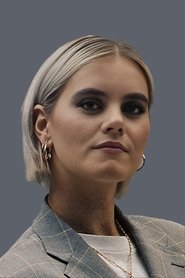 Taya Smith portrait