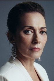 Itır Esen portrait