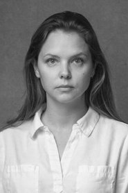 Laura Stoltz portrait