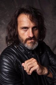 Emiliano Hasan portrait