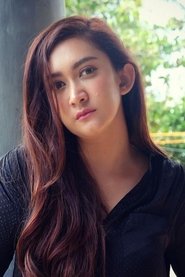 Nafa Urbach portrait