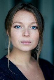 Chloé Guillot portrait