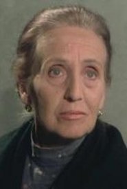 Lola Lemos portrait
