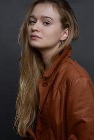 Manon Valentin portrait