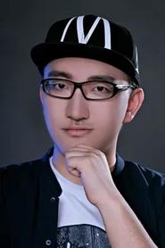 Liang Dawei portrait