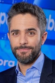 Roberto Leal portrait