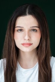 Mia Fernandes portrait