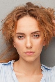 Duygu Sarişin portrait