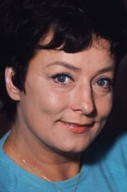Lily Broberg portrait