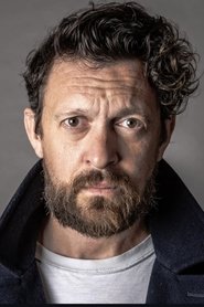 Simon Edwards portrait