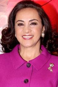 Alma Delfina portrait