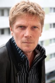 Felix zu Knyphausen portrait