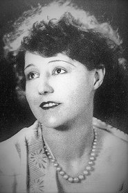 Iris Ashton portrait