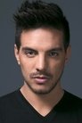 Vadhir Derbez photo
