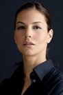 Defne Kayalar photo