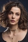 Büşra Develi photo