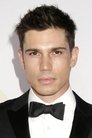 Tanner Novlan photo