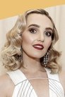 Chloe Fineman photo