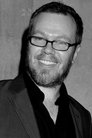Ricci Harnett photo