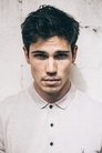 Tanner Novlan photo