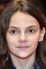 Dafne Keen photo