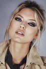 Martha Hunt photo
