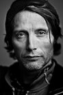 Mads Mikkelsen photo