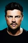 Karl Urban photo