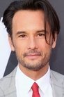 Rodrigo Santoro photo