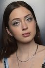 Lizzy McAlpine photo