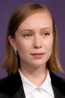 Hannah Einbinder photo