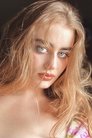 Alli Hart photo