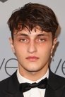Anwar Hadid photo