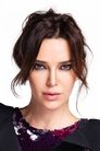 Hande Ataizi photo