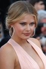 Tori Praver photo