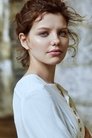 Chloë Levine photo