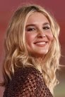 Isabel May photo