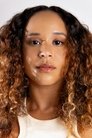Mari Oliveira photo