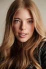 Elle McKinnon photo